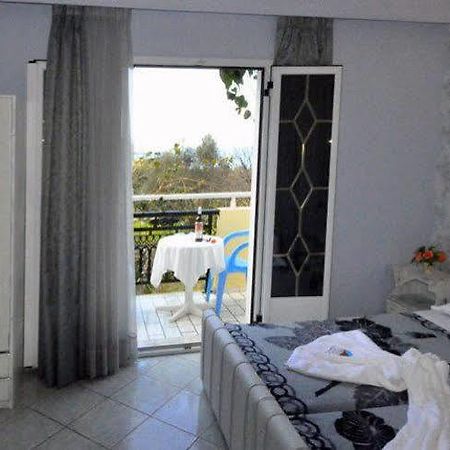 Stevens On The Hill Hotel Agios Gordios  Exterior photo